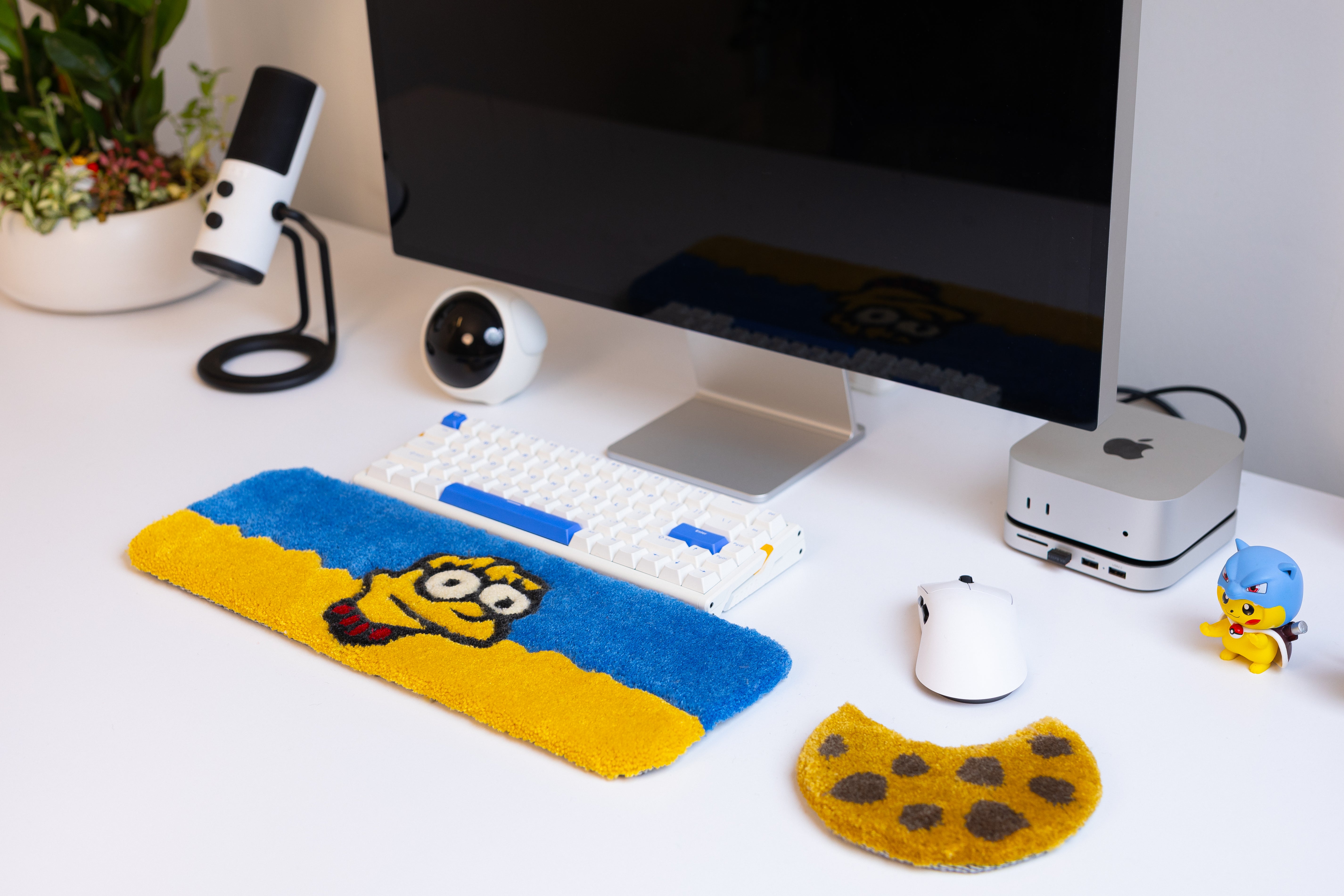 Bart Simpson Keyboard Rug with Wrist Rest – Handmade Tufted Yellow Desk Mat 45x15cm | Cartoon Gamer Gift