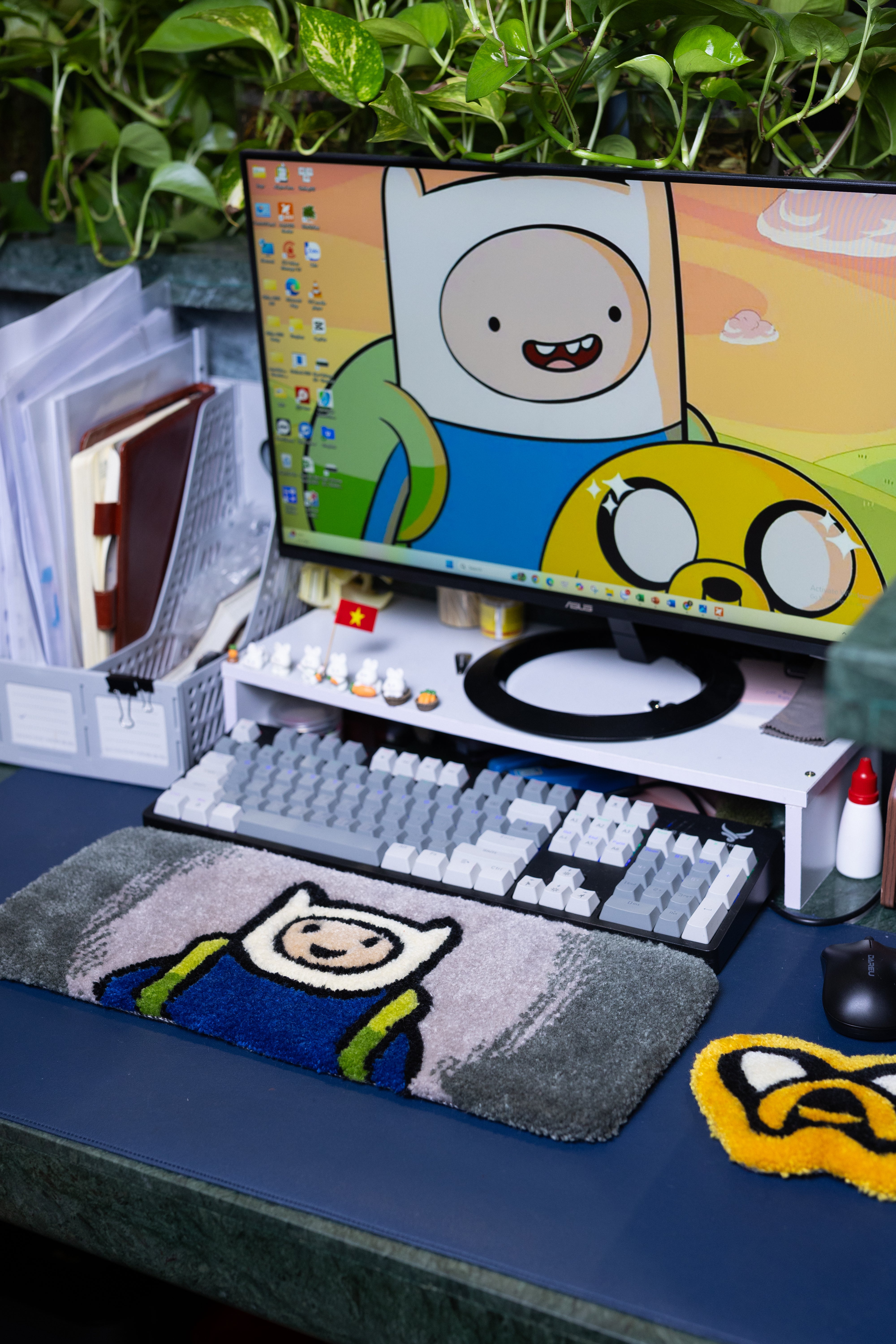 Finn Adventure Time Tufted Keyboard Rug – Handmade Desk Mat for Gamers & Cartoon Fans